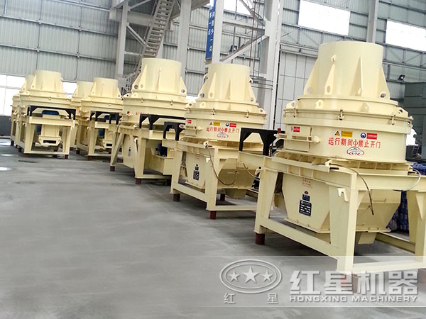 河卵石制沙機(jī)廠家車間一角 河卵石制沙機(jī)廠家車間一角