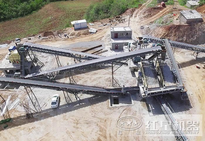 全自動打砂生產線現場幾不可見人 全自動打砂生產線現場幾不可見人