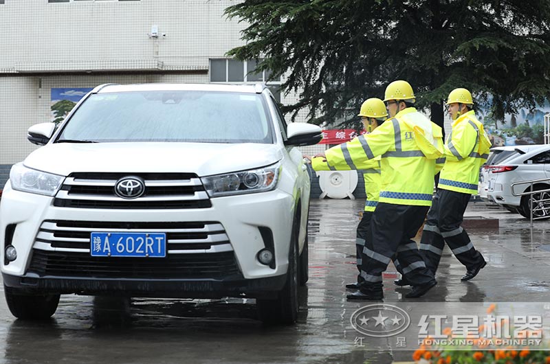 風(fēng)雨無阻的售后服務(wù)團(tuán)隊(duì) 風(fēng)雨無阻的售后服務(wù)團(tuán)隊(duì)