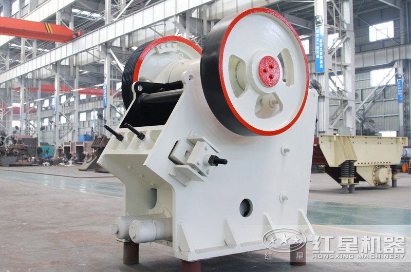 德版顎式破碎機(jī)多角度實(shí)拍 德版顎式破碎機(jī)多角度實(shí)拍