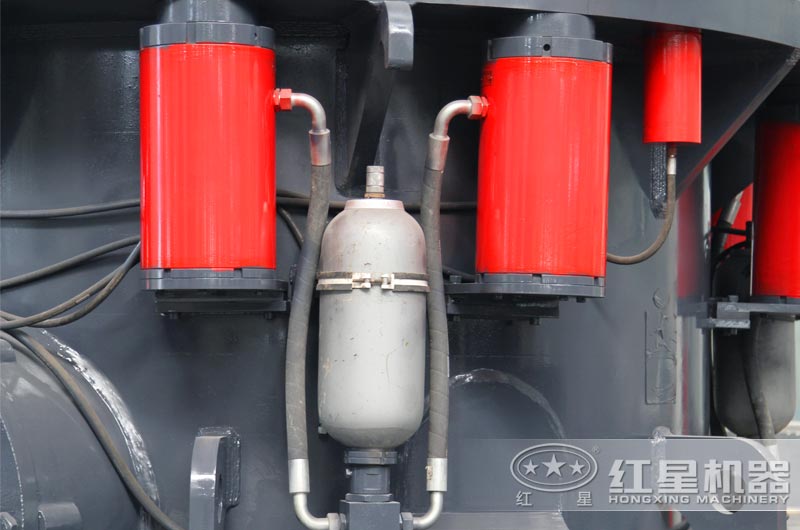 復合型圓錐破碎機細節(jié)圖 復合型圓錐破碎機細節(jié)圖