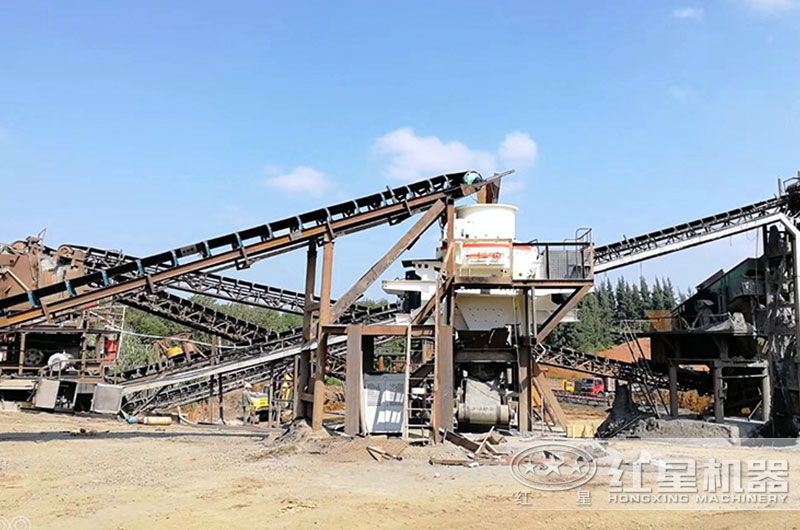 大型粗砂粉碎機——沖擊式粉碎機生產現場實拍 大型粗砂粉碎機——沖擊式粉碎機生產現場實拍