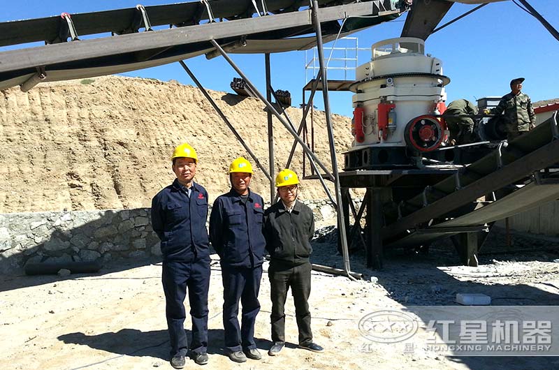 1400圓錐破碎機(jī)型號(hào)參數(shù),廠家報(bào)價(jià)是多少? 1400圓錐破碎機(jī)型號(hào)參數(shù),廠家報(bào)價(jià)是多少?