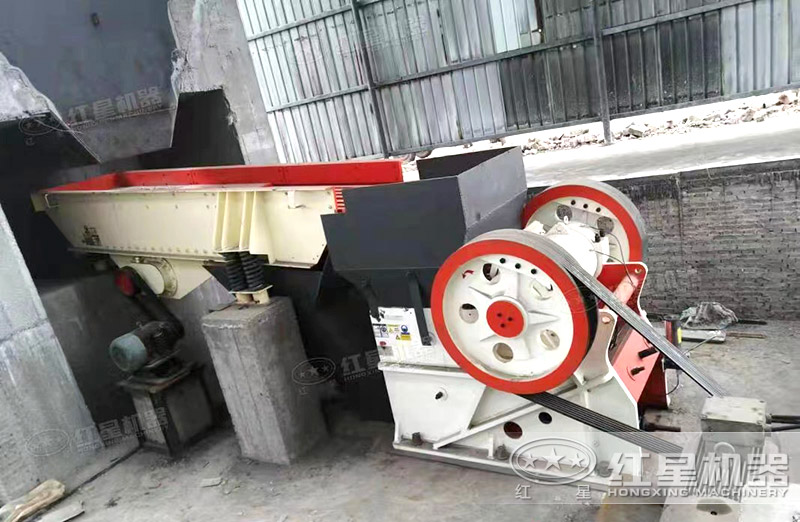 粗碎顎式破碎機-客戶施工現場實拍 粗碎顎式破碎機-客戶施工現場實拍