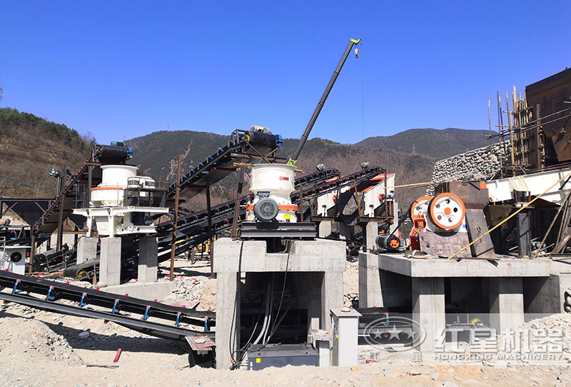 日產(chǎn)3000噸機制砂生產(chǎn)線現(xiàn)場(粉碎河卵石) 日產(chǎn)3000噸機制砂生產(chǎn)線現(xiàn)場(粉碎河卵石)