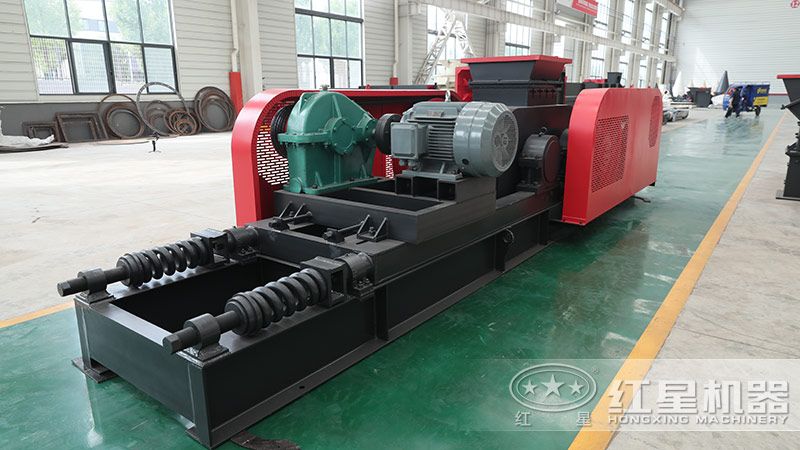 對輥制砂機(jī),出料品質(zhì)好 對輥制砂機(jī),出料品質(zhì)好